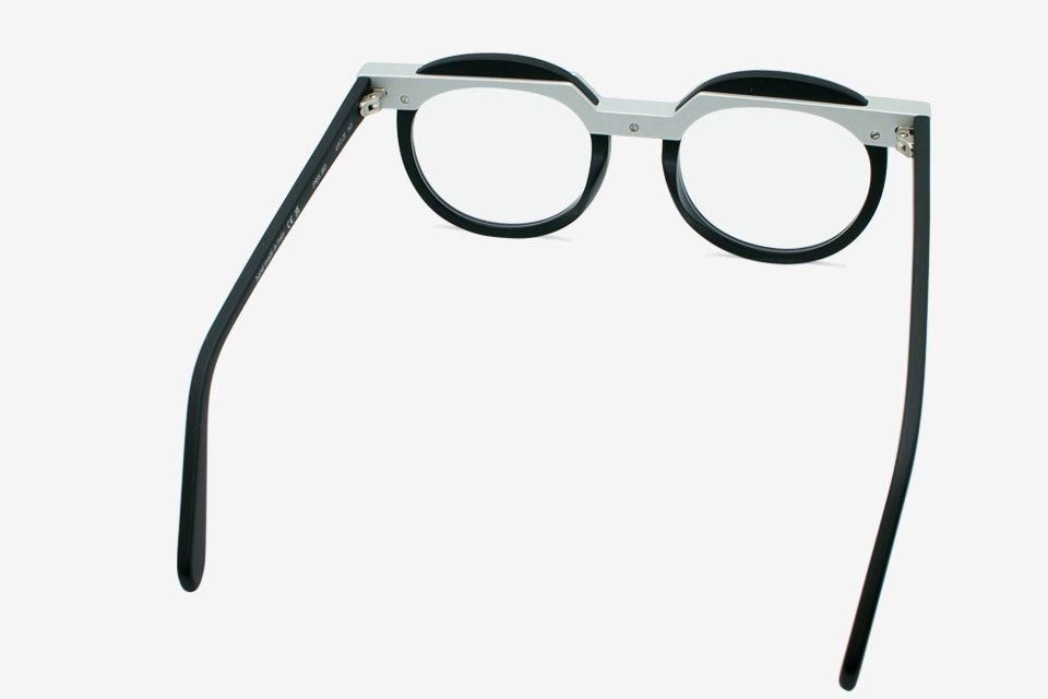 PRIS - Silver / black