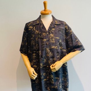 <img class='new_mark_img1' src='https://img.shop-pro.jp/img/new/icons2.gif' style='border:none;display:inline;margin:0px;padding:0px;width:auto;' />TWO PALMS Hawaiian Shirt（ハワイアンシャツ）