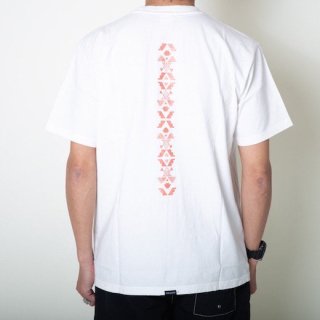 <img class='new_mark_img1' src='https://img.shop-pro.jp/img/new/icons2.gif' style='border:none;display:inline;margin:0px;padding:0px;width:auto;' />TURN ME ON EMBROIDERY TEE(WHITE)