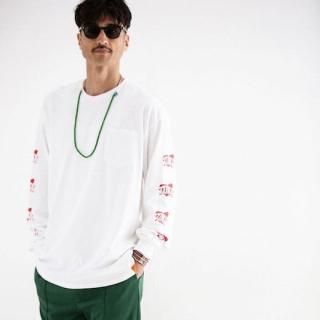 <img class='new_mark_img1' src='https://img.shop-pro.jp/img/new/icons20.gif' style='border:none;display:inline;margin:0px;padding:0px;width:auto;' />Love Tony pocket LS tee