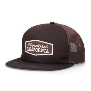 <img class='new_mark_img1' src='https://img.shop-pro.jp/img/new/icons2.gif' style='border:none;display:inline;margin:0px;padding:0px;width:auto;' />SD Stadium Logo Patch Mesh Cap