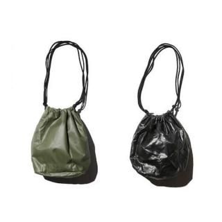 <img class='new_mark_img1' src='https://img.shop-pro.jp/img/new/icons2.gif' style='border:none;display:inline;margin:0px;padding:0px;width:auto;' />THRIFTY LOOK / RUBBER EFFECT BAG
