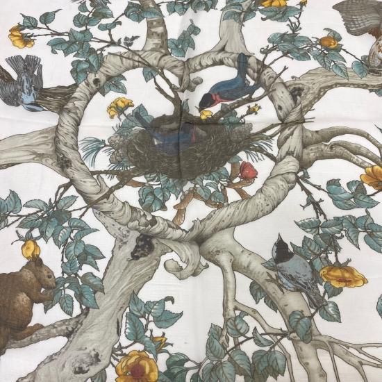 エルメス シルク100%シフォン カレ90 AU COEUR DES BOIS-
