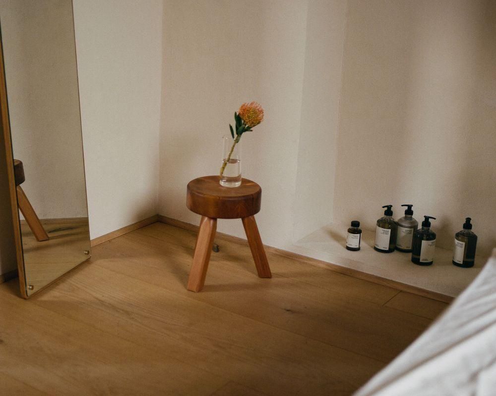 AML Stool | Pine (sub)