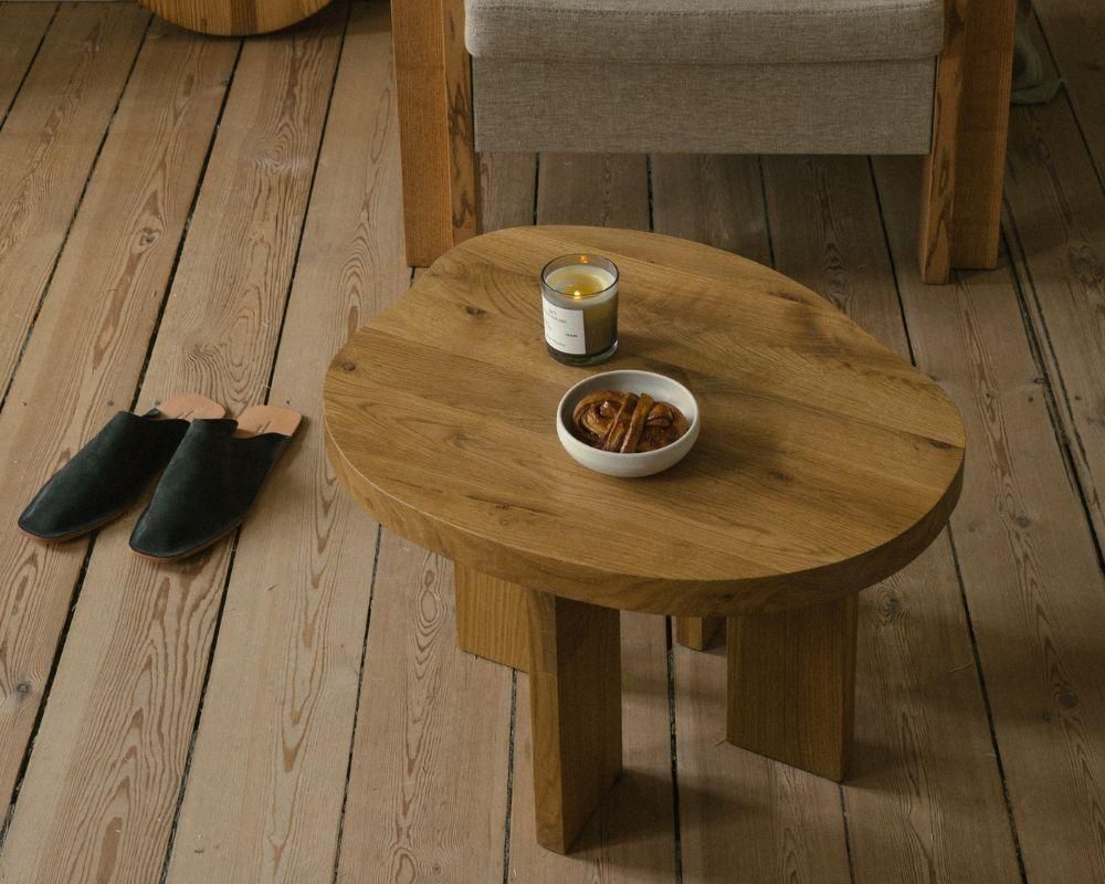 Farmhouse Side Table | Natural Oak | Pond (sub)