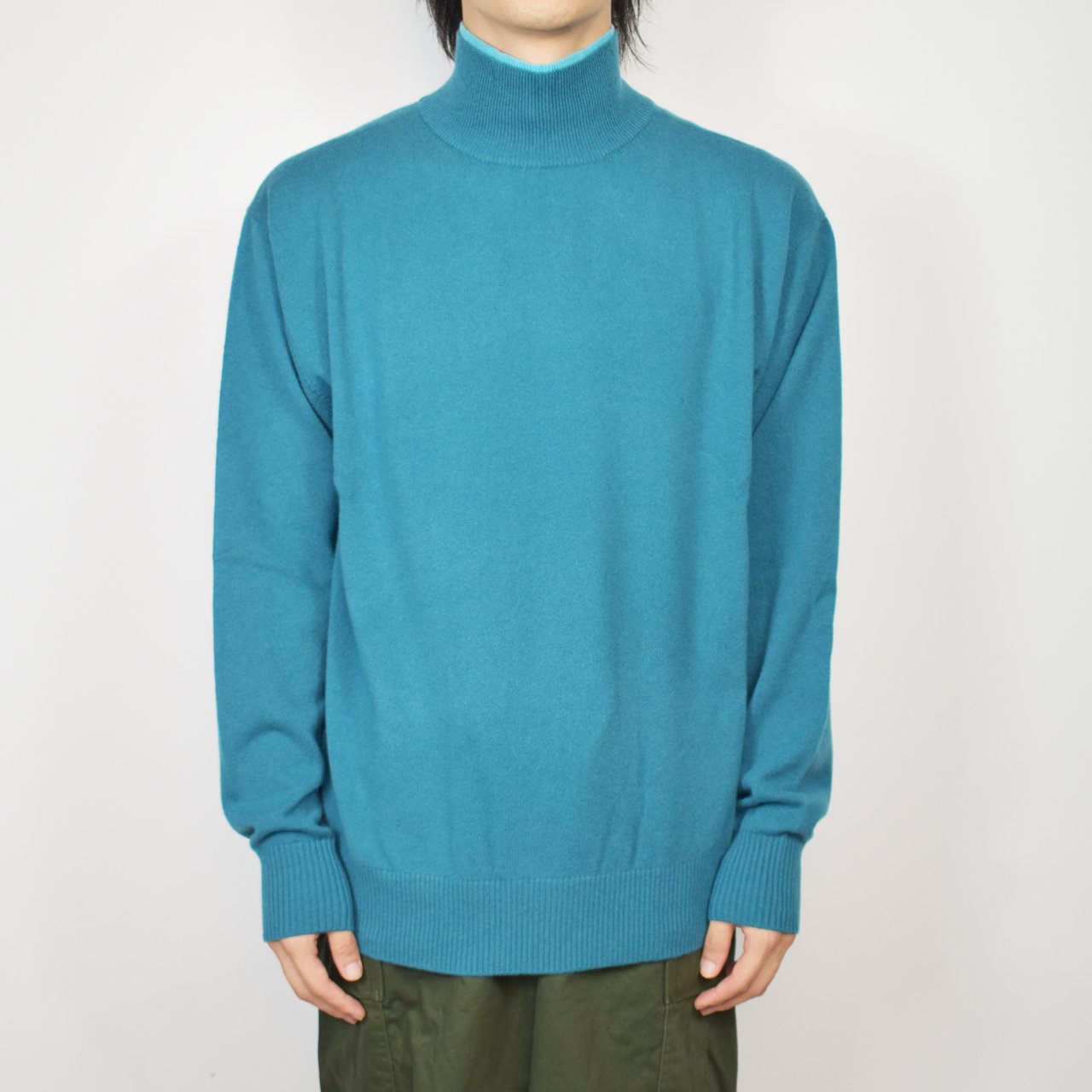 MARKAWARE (マーカウェア)｜CASHMERE DOUBLE TURTLE NECK BLUE 正規