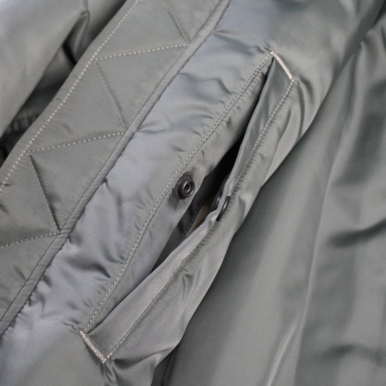 marka(マーカ)24AW/秋冬
M24C-18BL02C
MA-1
フライトジャケット
ミリタリー
ブルゾン
アウター
ショート丈
プロマロフト
中綿