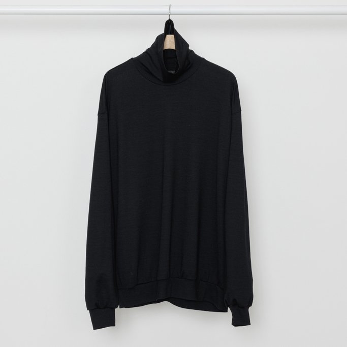 <img class='new_mark_img1' src='https://img.shop-pro.jp/img/new/icons5.gif' style='border:none;display:inline;margin:0px;padding:0px;width:auto;' />marka (マーカ)｜TURTLE NECK BLACK -2/72 WOOL SINGLE JERSEY WASHABLE-