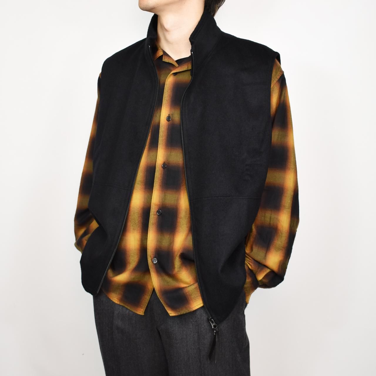 marka (マーカ)23AW/秋冬
ZIP UP VEST BLACK -WOOL SILK BEAVER-
