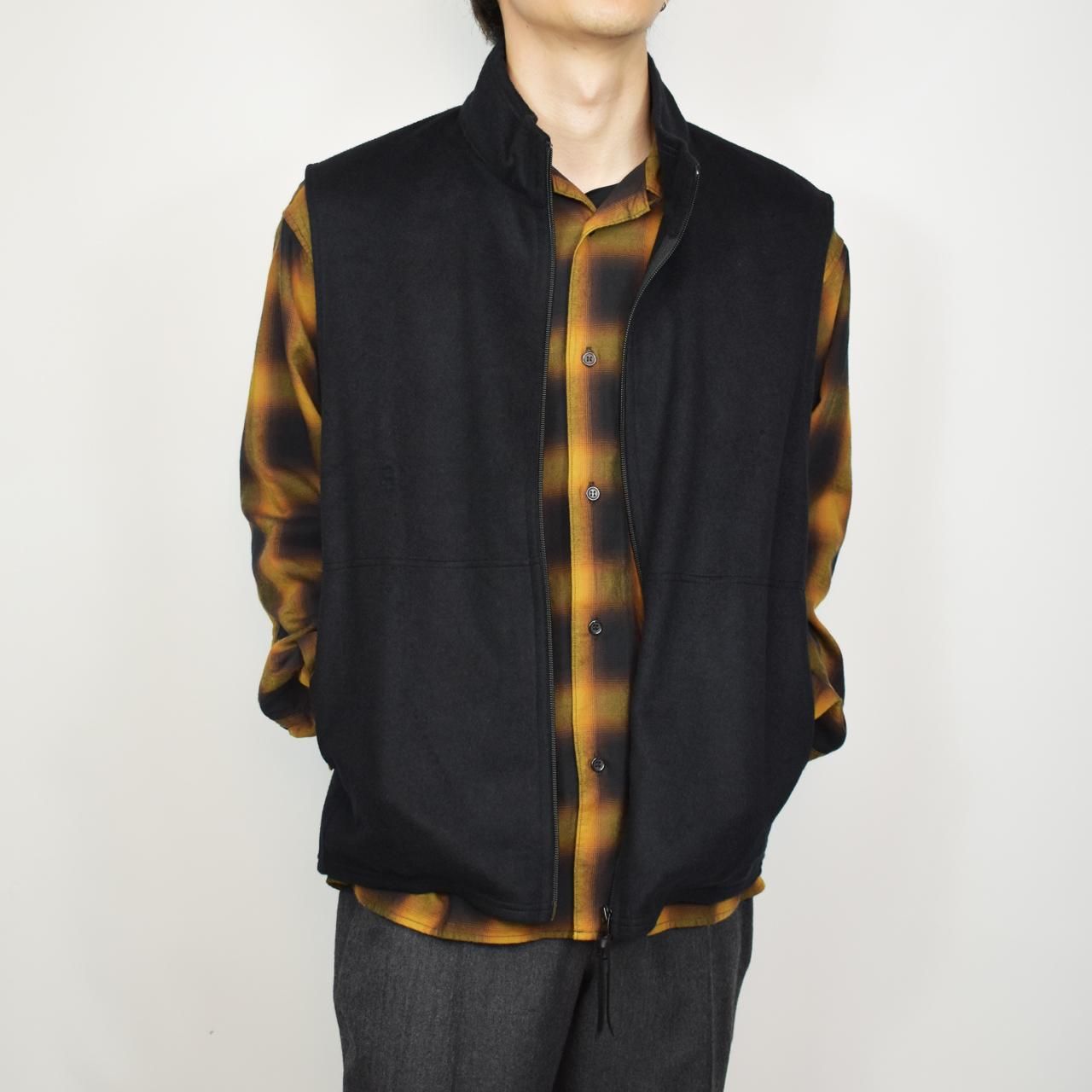 marka (マーカ)23AW/秋冬
ZIP UP VEST BLACK -WOOL SILK BEAVER-
