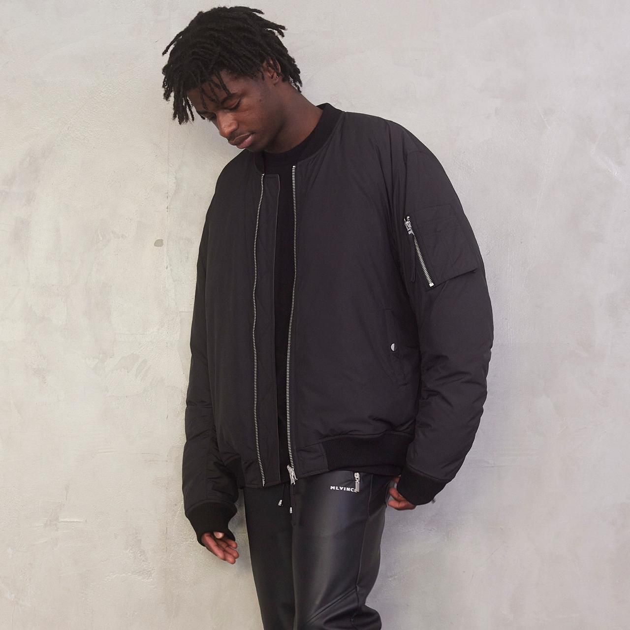 MLVINCE (メルヴィンス)23AW/秋冬
REVERSIBLE LIMONTA DOWN MA-1 BLACK
リモンタナイロンダウンMA-1 ブラック