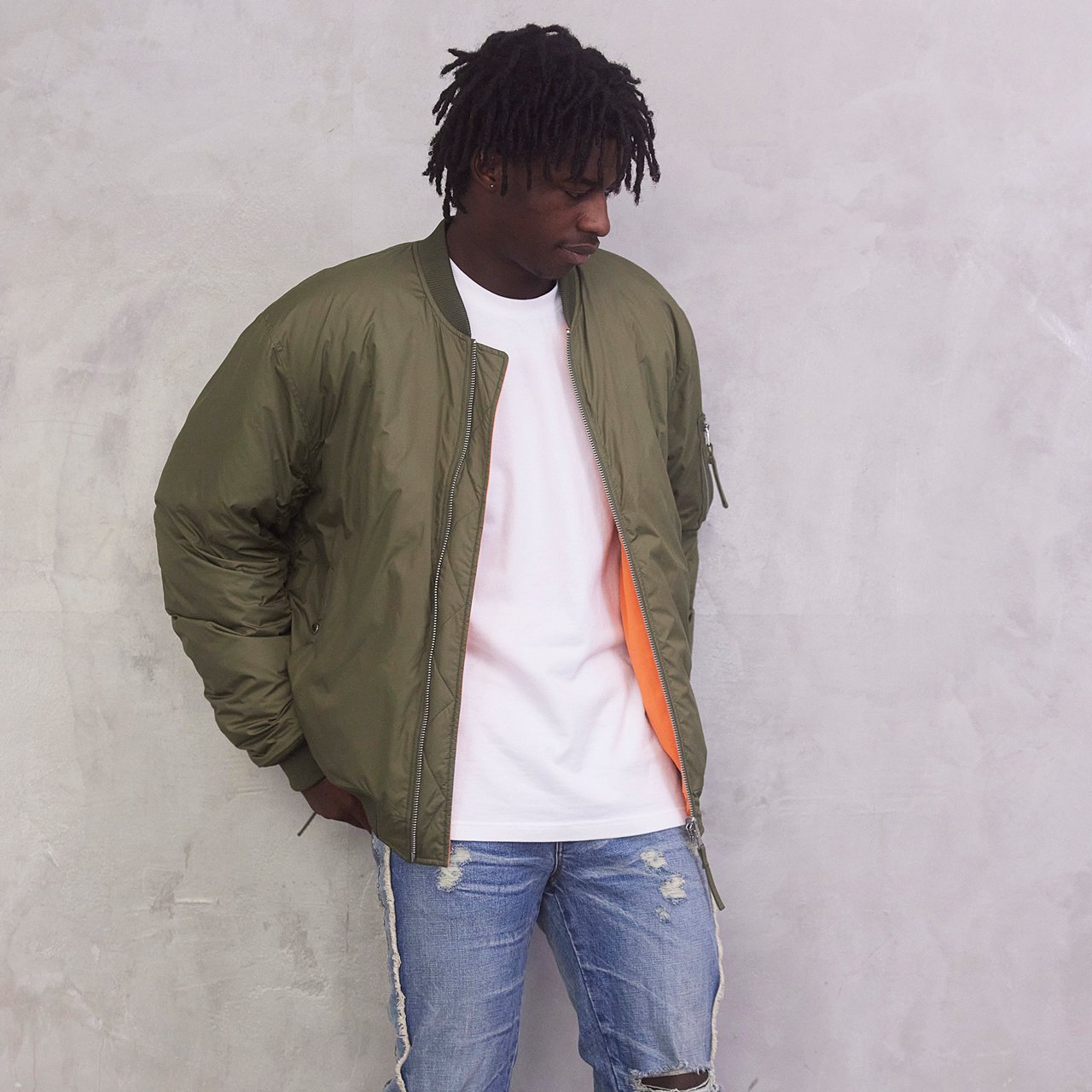 MLVINCE (メルヴィンス)23AW/秋冬
REVERSIBLE LIMONTA DOWN MA-1 OLIVE
リモンタナイロンダウンMA-1 オリーブ