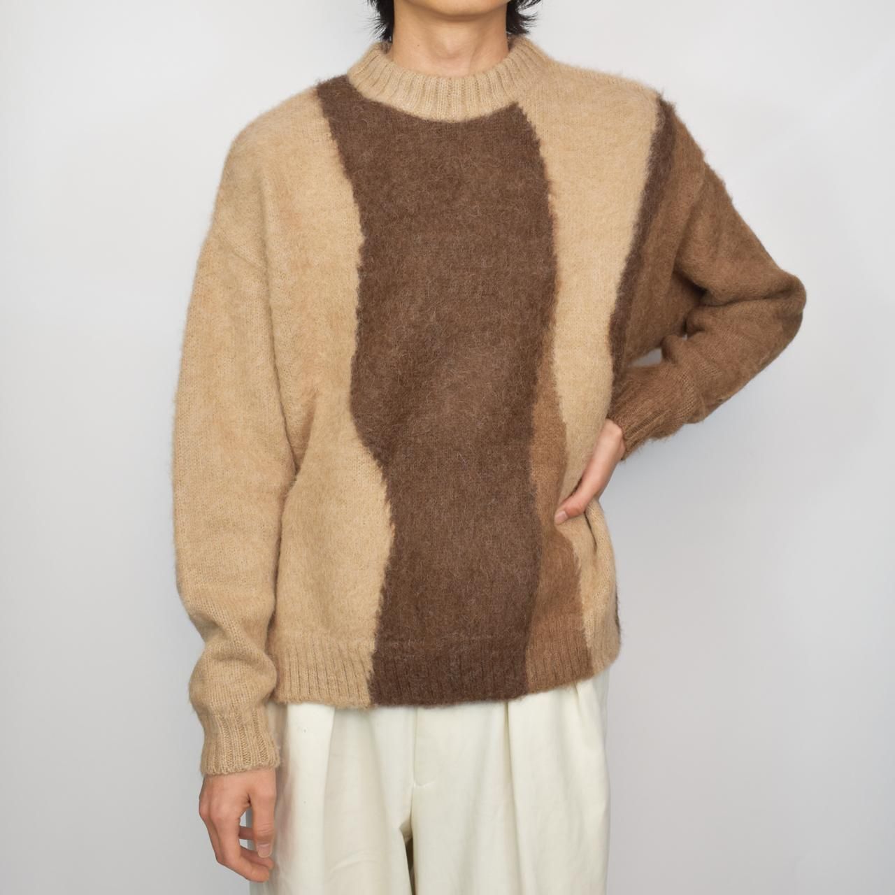 MARKAWARE (マーカウェア)23AW/秋冬
STRATUM JUMPER GRAY -FINE ALPACA-
アルパカプルオーバーニット