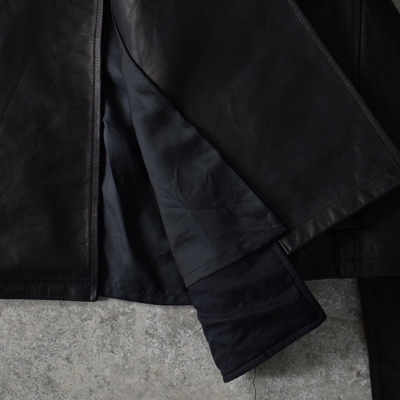 Blanc YM (ブランワイエム)｜Leather Short Trench Coat Black