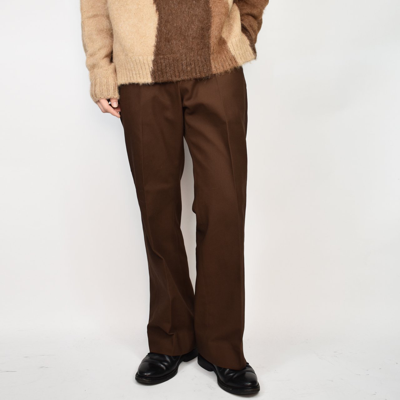 <img class='new_mark_img1' src='https://img.shop-pro.jp/img/new/icons5.gif' style='border:none;display:inline;margin:0px;padding:0px;width:auto;' />MARKAWARE (ޡ)FLAT FRONT FLARED TROUSERS BROWN -ORGANIC COTTON SURVIVAL CLOTH-