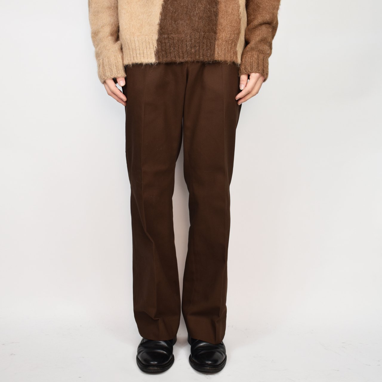 <img class='new_mark_img1' src='https://img.shop-pro.jp/img/new/icons5.gif' style='border:none;display:inline;margin:0px;padding:0px;width:auto;' />MARKAWARE (ޡ)FLAT FRONT FLARED TROUSERS BROWN -ORGANIC COTTON SURVIVAL CLOTH-