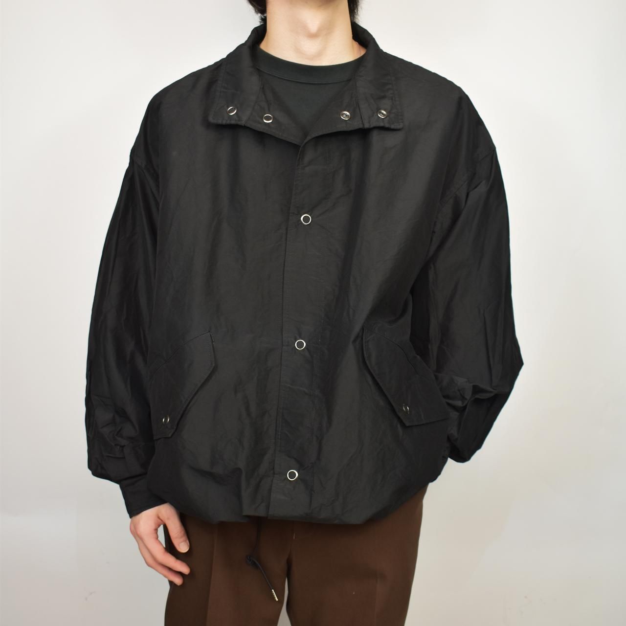 marka(マーカ)24SS/春夏
SHORT MODS BLACK
-ORGANIC COTTON × SILK HIGH COUNT TYPEWRITER-
ショートモッズ