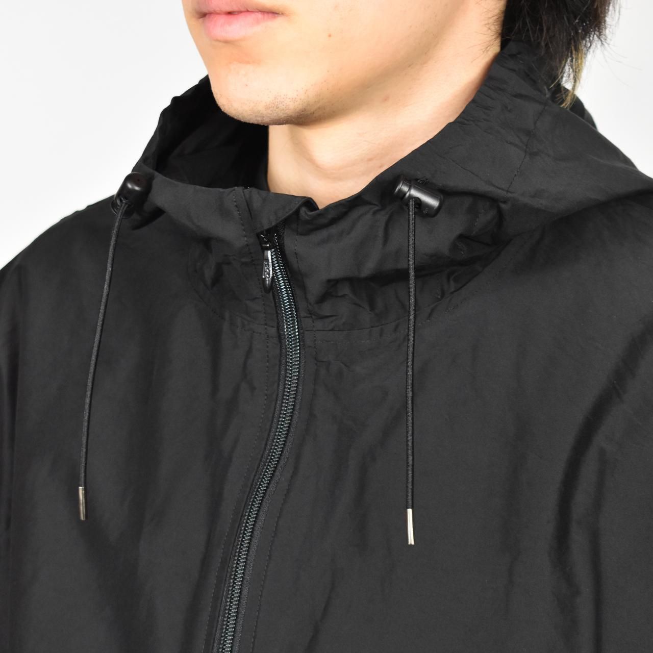 marka(マーカ)24SS/春夏
ANORAK BLACK
-ORGANIC COTTON × SILK HIGH COUNT TYPEWRITER-
アノラックパーカー