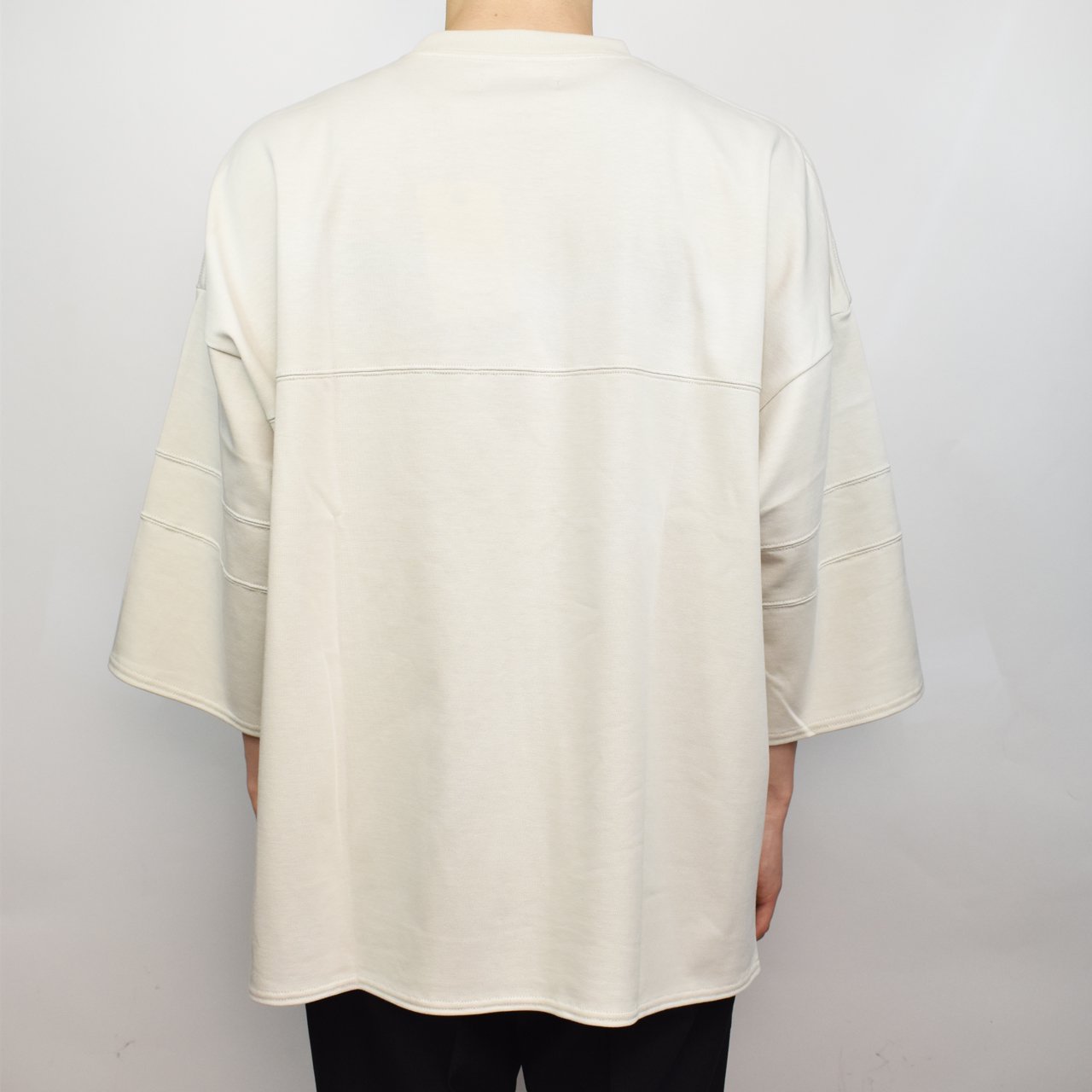 <img class='new_mark_img1' src='https://img.shop-pro.jp/img/new/icons5.gif' style='border:none;display:inline;margin:0px;padding:0px;width:auto;' />marka (ޡ)FOOTBALL TEE OFF WHITE -20//1 RECYCLE SUVIN ORGANIAC COTTON KNIT-