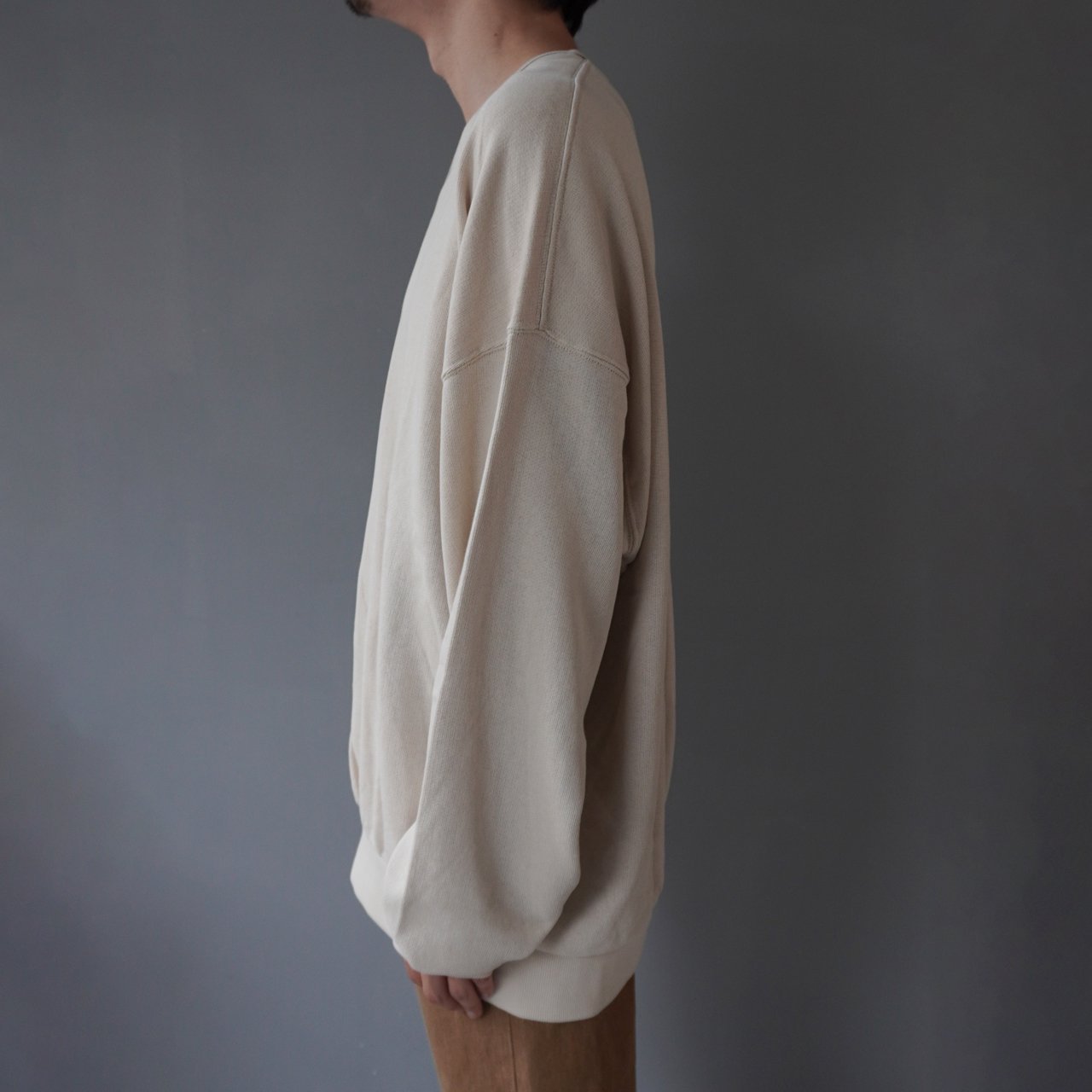 <img class='new_mark_img1' src='https://img.shop-pro.jp/img/new/icons5.gif' style='border:none;display:inline;margin:0px;padding:0px;width:auto;' />EVCON (ӥ)V NECK SWEAT LIGHT BEIGE