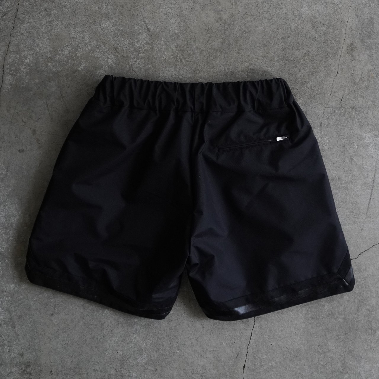 <img class='new_mark_img1' src='https://img.shop-pro.jp/img/new/icons5.gif' style='border:none;display:inline;margin:0px;padding:0px;width:auto;' />oneby1 LAUREL ()Embroidery Nylon Shorts