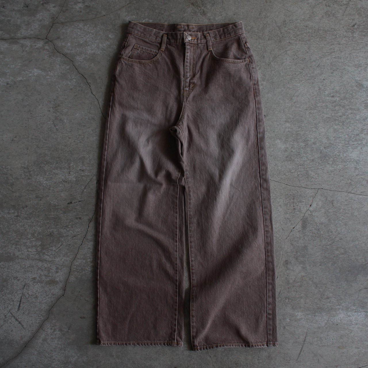 nakedgauge(ネイキッドゲージ) 24AW/秋冬
新型ストレートデニムパンツ
13.5oz
ROBERTS(ロバーツ)
NG24W-02PT01C
シューカットストレートジーンズ
ジーンズ
ブラウンデニム」