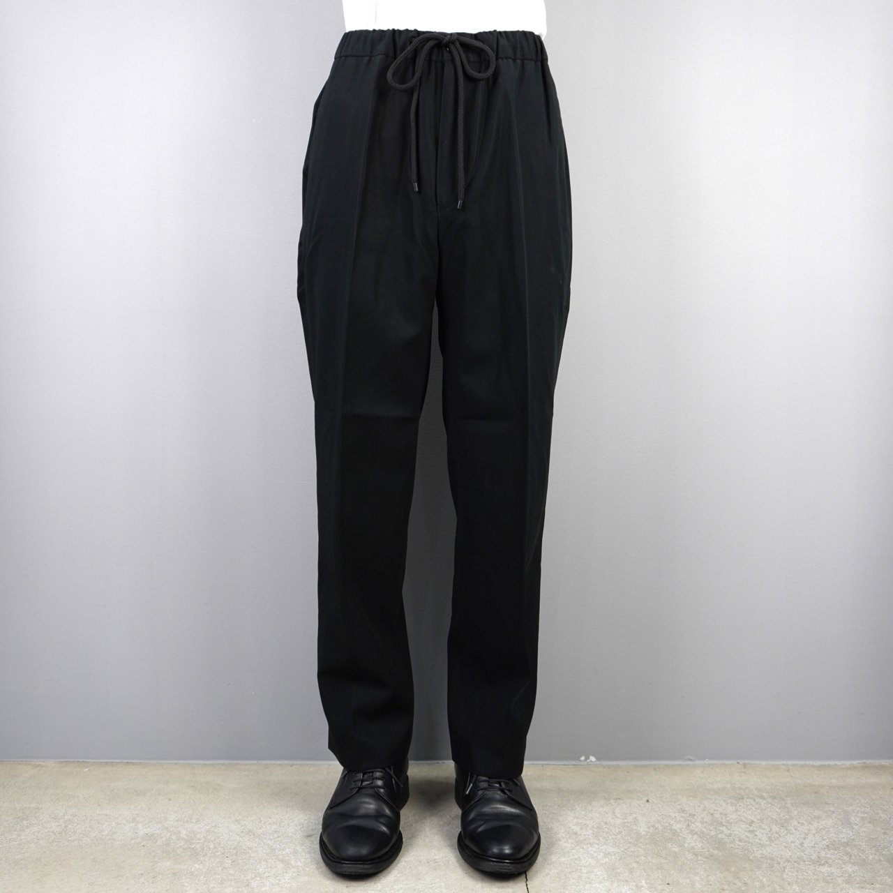 MARKAWARE(マーカウェア)24AW/秋冬
FLAT TAPERED EASY TROUSERS
ボトムス
イージーパンツ
テーパードパンツ