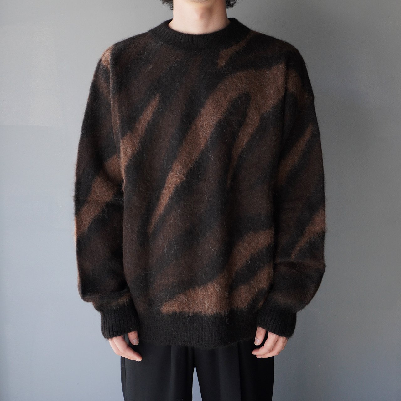 MARKAWARE(マーカウェア)24AW/秋冬
BIAS ZEBRA PATTERN JUMPER
A24C-20SW02C
ゼブラ柄
ニットジャンパー
セーター
プルオーバーニット
ナチュラルカラーアルパカ