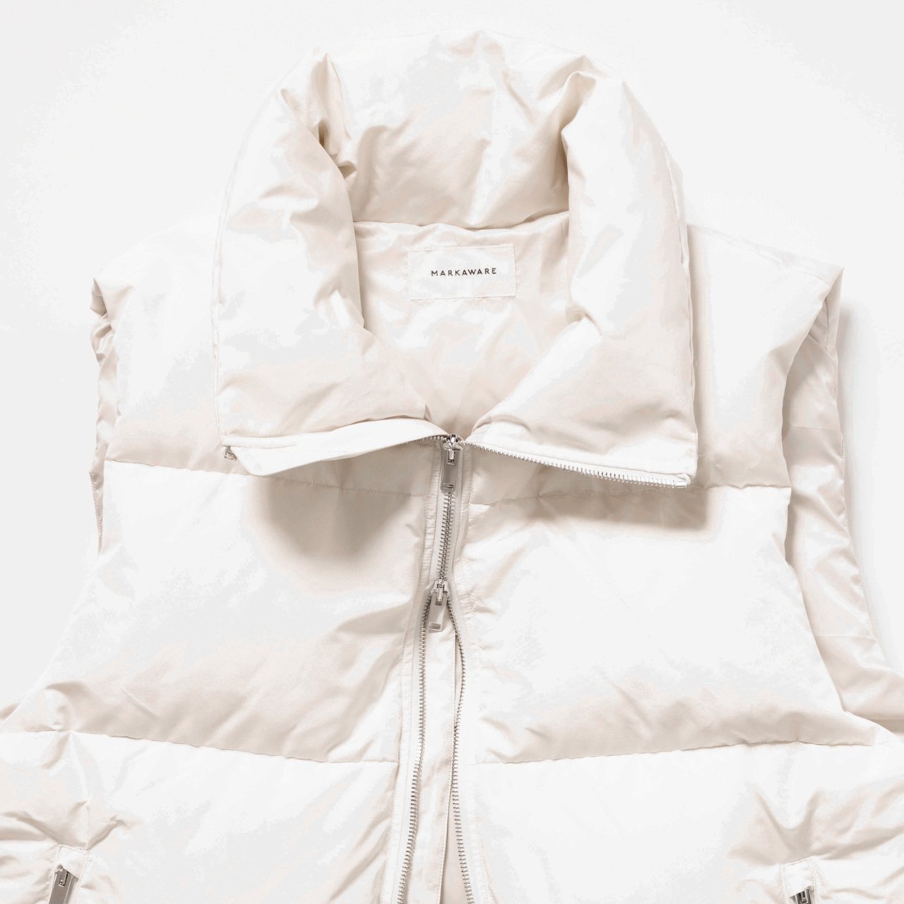 ͽ MARKAWARE (ޡ)SILK SHORT DOWN VEST DIRTY WHITE -SILK GROSGRAIN-