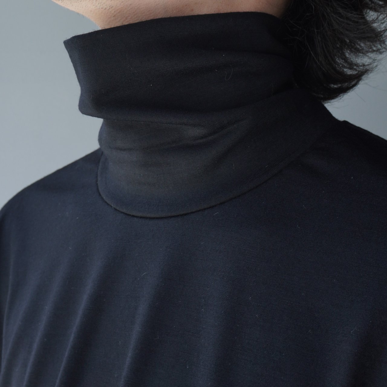 <img class='new_mark_img1' src='https://img.shop-pro.jp/img/new/icons5.gif' style='border:none;display:inline;margin:0px;padding:0px;width:auto;' />marka (ޡ)TURTLE NECK  BLACK -2/72 WOOL SINGLE JERSEY WASHABLE-