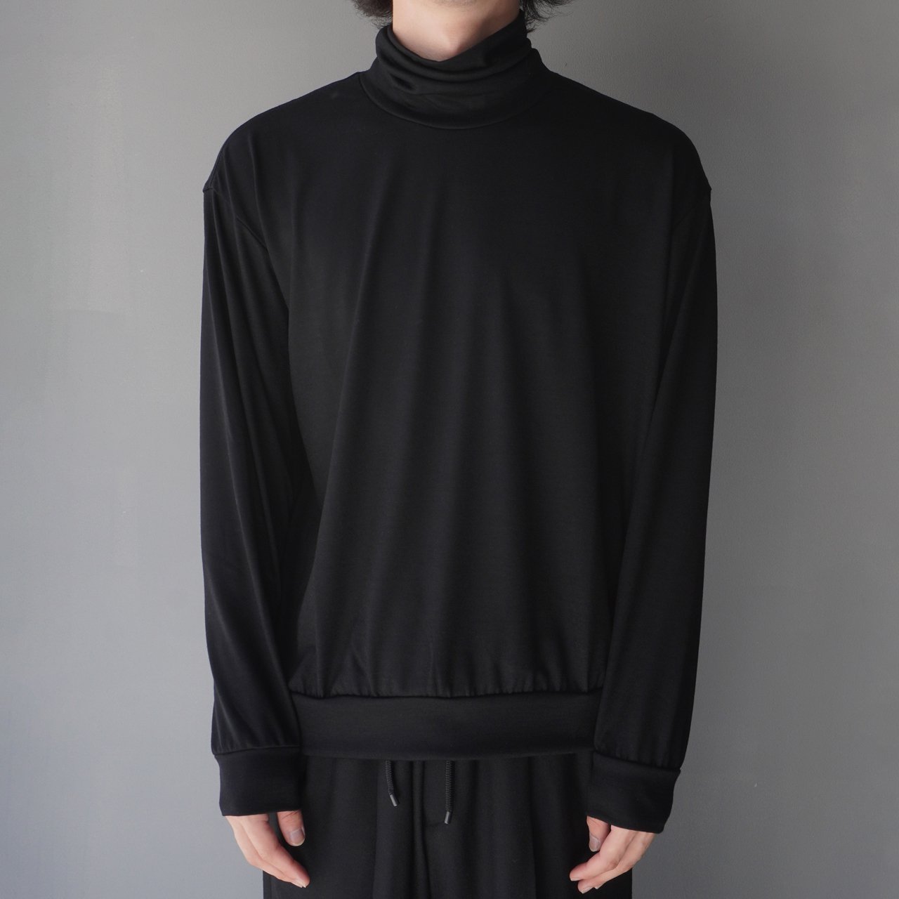 <img class='new_mark_img1' src='https://img.shop-pro.jp/img/new/icons5.gif' style='border:none;display:inline;margin:0px;padding:0px;width:auto;' />marka (ޡ)TURTLE NECK  BLACK -2/72 WOOL SINGLE JERSEY WASHABLE-