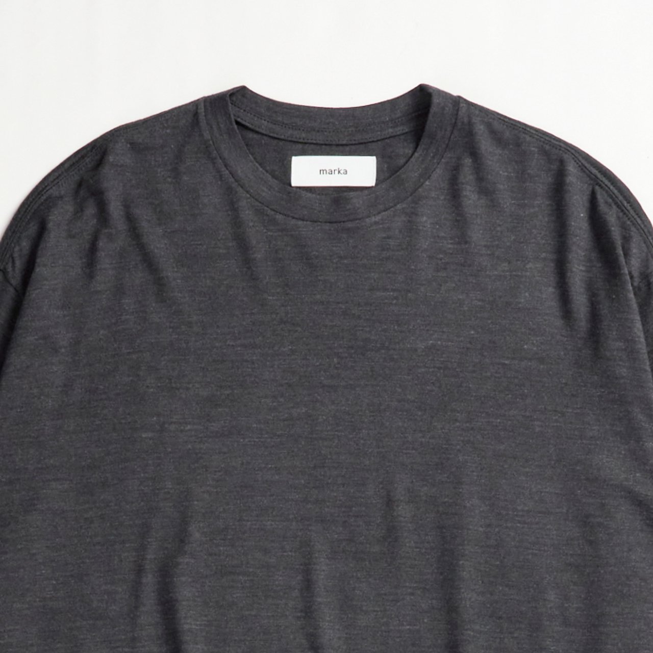 ͽ marka (ޡ)CREW NECK TOP CHARCOAL -2/72 WOOL SINGLE JERSEY WASHABLE-