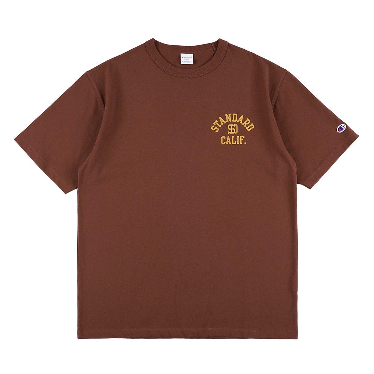 <img class='new_mark_img1' src='https://img.shop-pro.jp/img/new/icons5.gif' style='border:none;display:inline;margin:0px;padding:0px;width:auto;' />STANDARD CALIFORNIA ( ե˥)Champion for SD Exclusive Heavyweight Logo Tee Brown