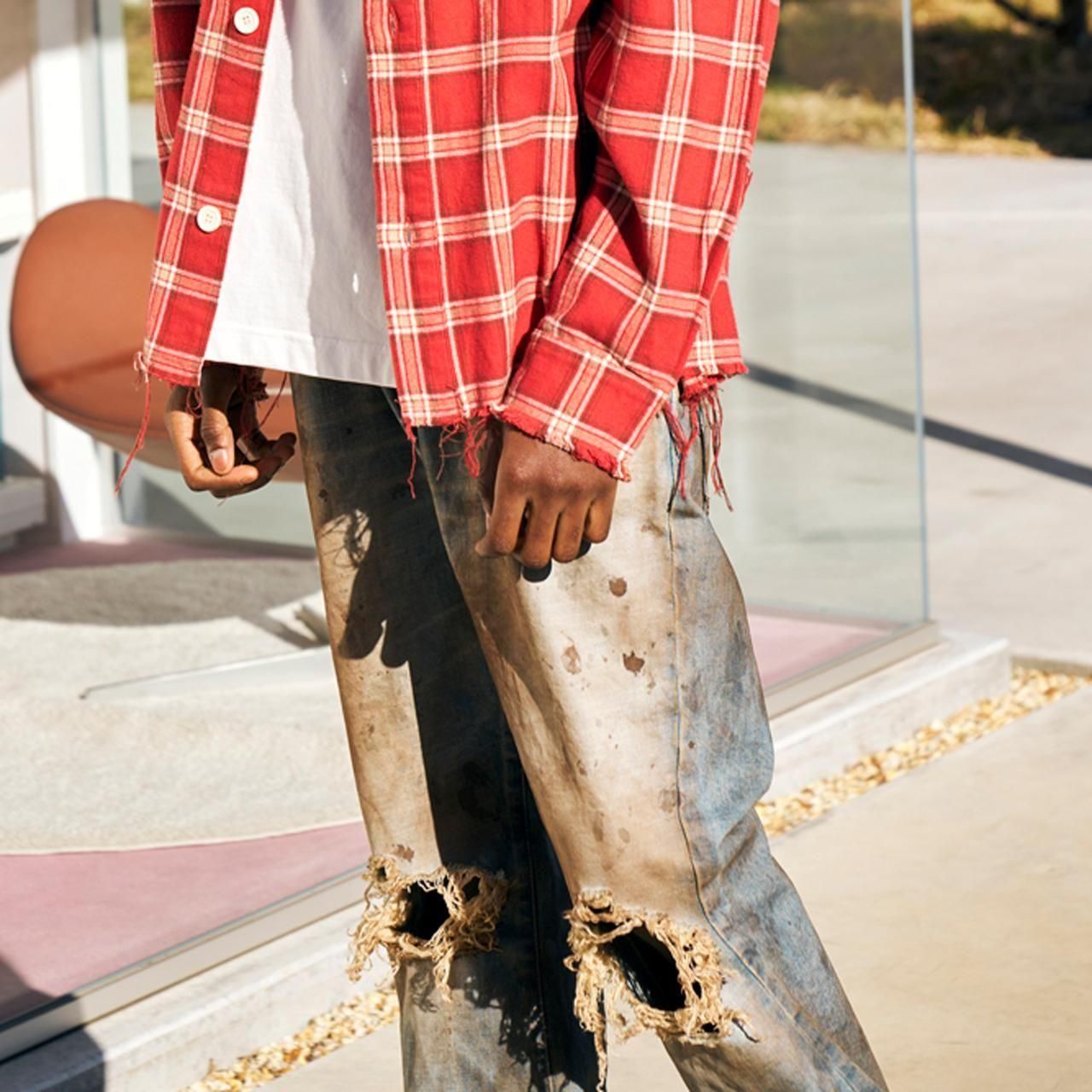 <img class='new_mark_img1' src='https://img.shop-pro.jp/img/new/icons5.gif' style='border:none;display:inline;margin:0px;padding:0px;width:auto;' />MLVINCE () | DISTRESSED FLARE JEANS FADE INDIGO