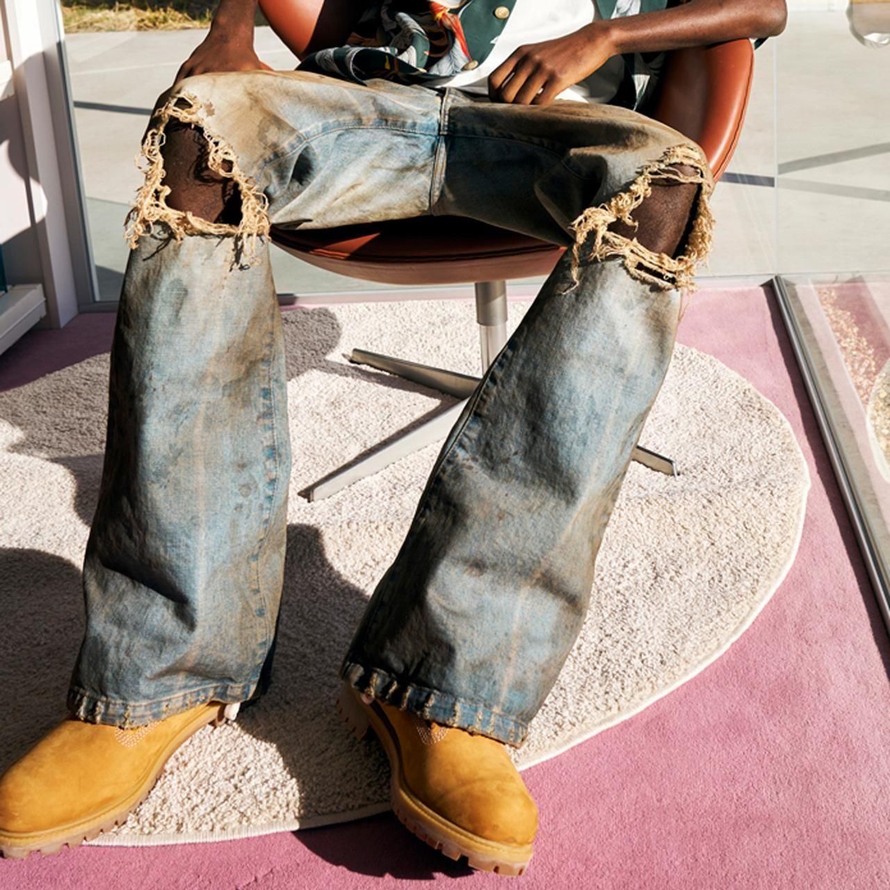 <img class='new_mark_img1' src='https://img.shop-pro.jp/img/new/icons5.gif' style='border:none;display:inline;margin:0px;padding:0px;width:auto;' />MLVINCE () | DISTRESSED FLARE JEANS FADE INDIGO