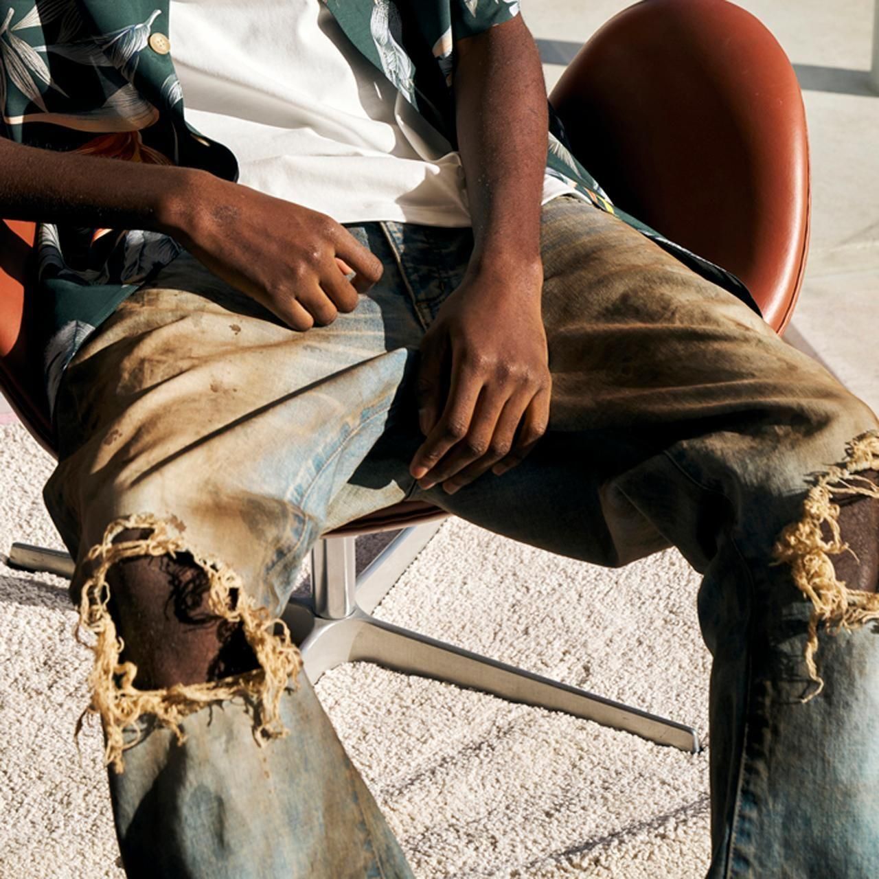 <img class='new_mark_img1' src='https://img.shop-pro.jp/img/new/icons5.gif' style='border:none;display:inline;margin:0px;padding:0px;width:auto;' />MLVINCE () | DISTRESSED FLARE JEANS FADE INDIGO