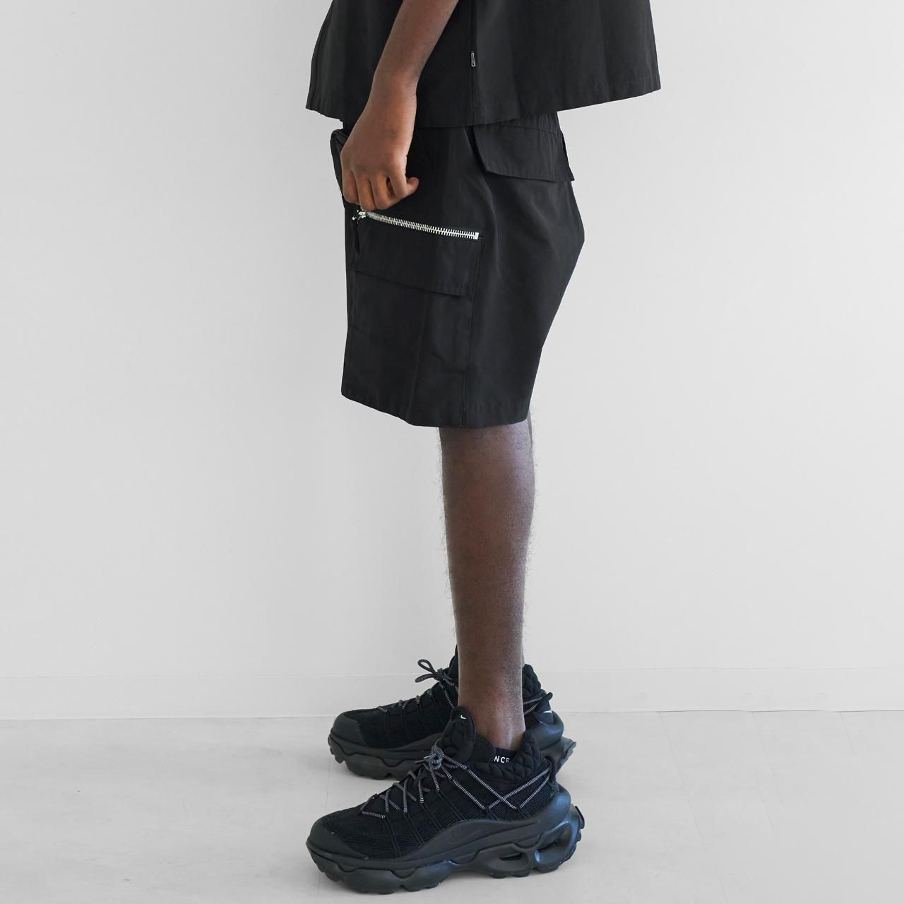 <img class='new_mark_img1' src='https://img.shop-pro.jp/img/new/icons5.gif' style='border:none;display:inline;margin:0px;padding:0px;width:auto;' />MLVINCE () | NYLON CARGO SHORTS BLACK