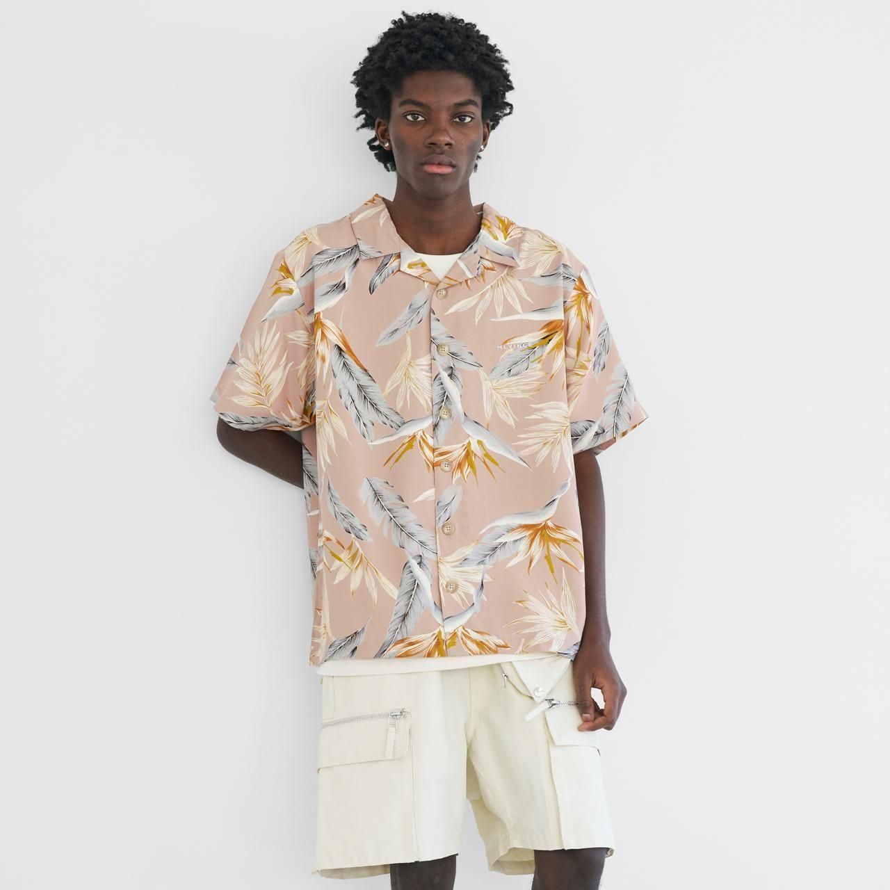 <img class='new_mark_img1' src='https://img.shop-pro.jp/img/new/icons5.gif' style='border:none;display:inline;margin:0px;padding:0px;width:auto;' />MLVINCE () | FLORAL LUX S/S SHIRTS BEIGE