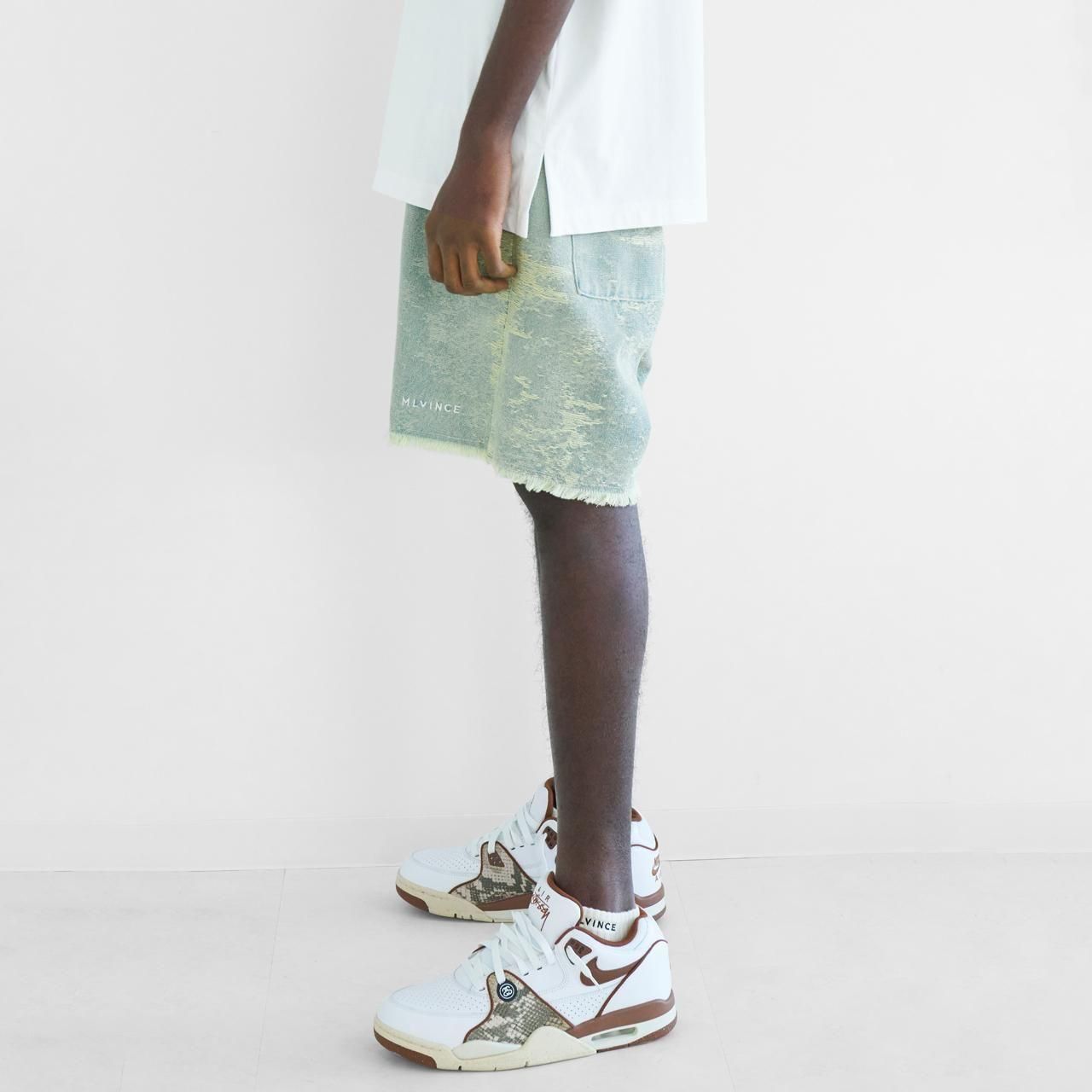 <img class='new_mark_img1' src='https://img.shop-pro.jp/img/new/icons5.gif' style='border:none;display:inline;margin:0px;padding:0px;width:auto;' />MLVINCE () | EASY DENIM SHORTS INDIGO