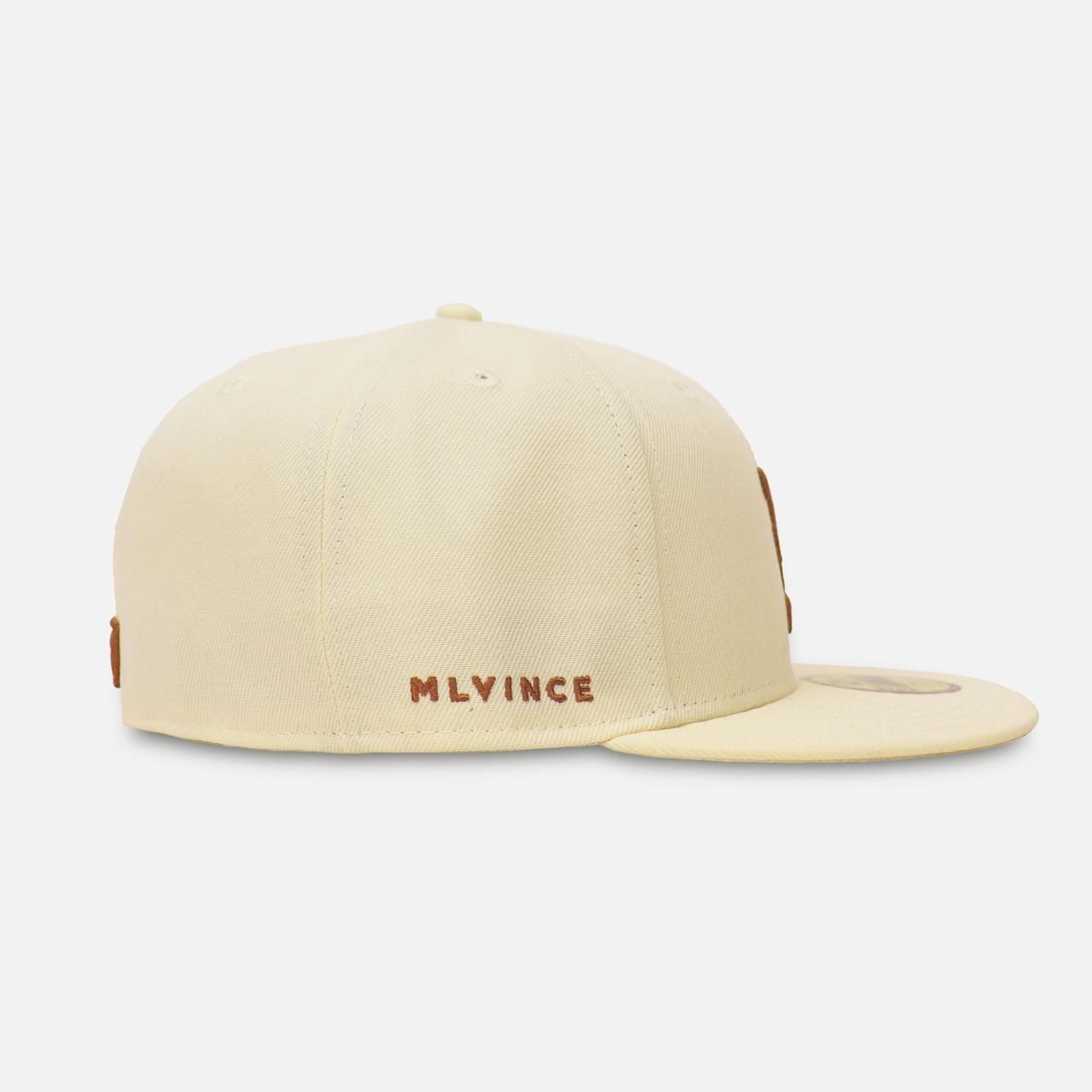 <img class='new_mark_img1' src='https://img.shop-pro.jp/img/new/icons5.gif' style='border:none;display:inline;margin:0px;padding:0px;width:auto;' />MLVINCE () | NEWERA 59FIFTY AUTHENTIC LOGO CAP CREAMBEIGE