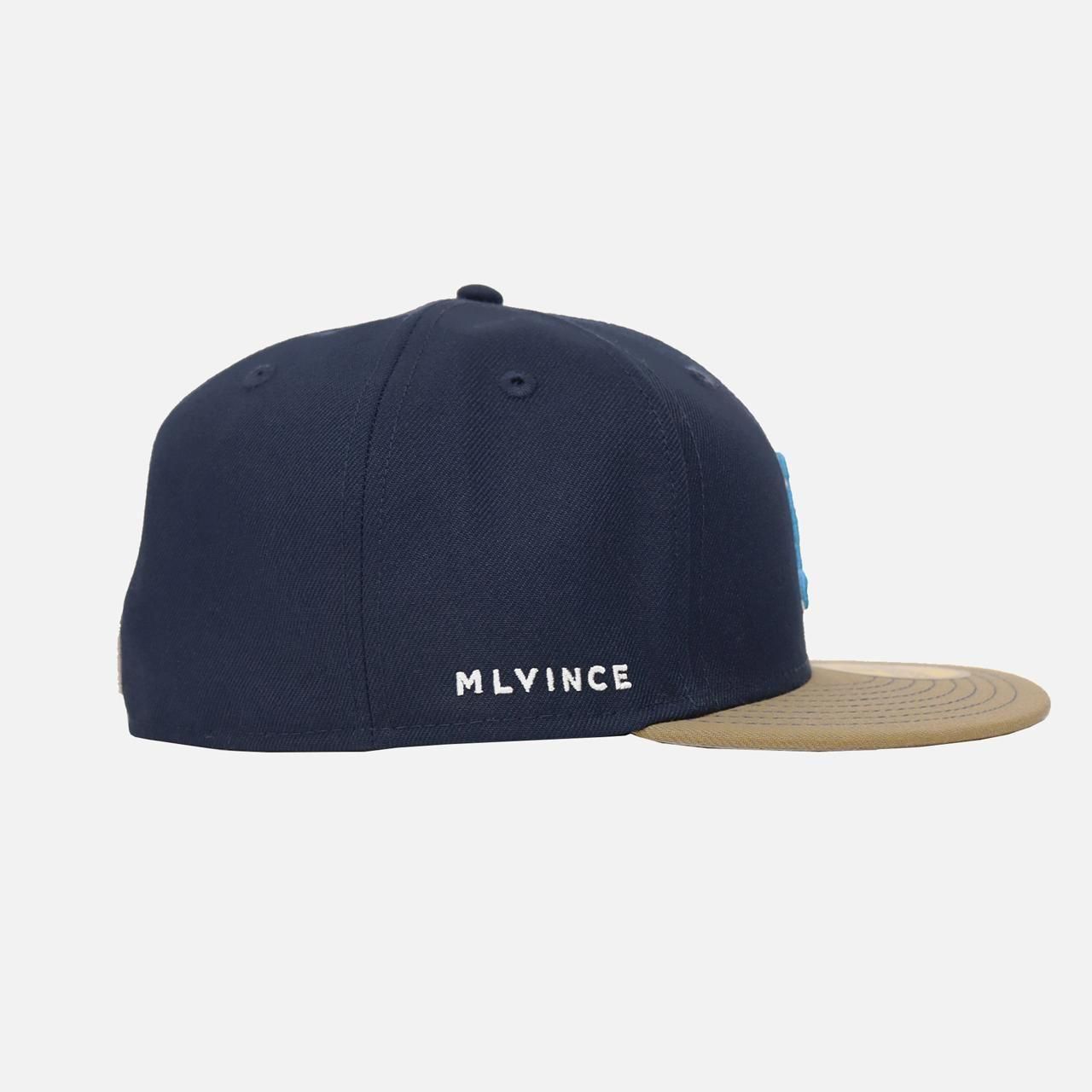 <img class='new_mark_img1' src='https://img.shop-pro.jp/img/new/icons5.gif' style='border:none;display:inline;margin:0px;padding:0px;width:auto;' />MLVINCE () | NEWERA 59FIFTY AUTHENTIC LOGO CAP BLUEKHAKISKY