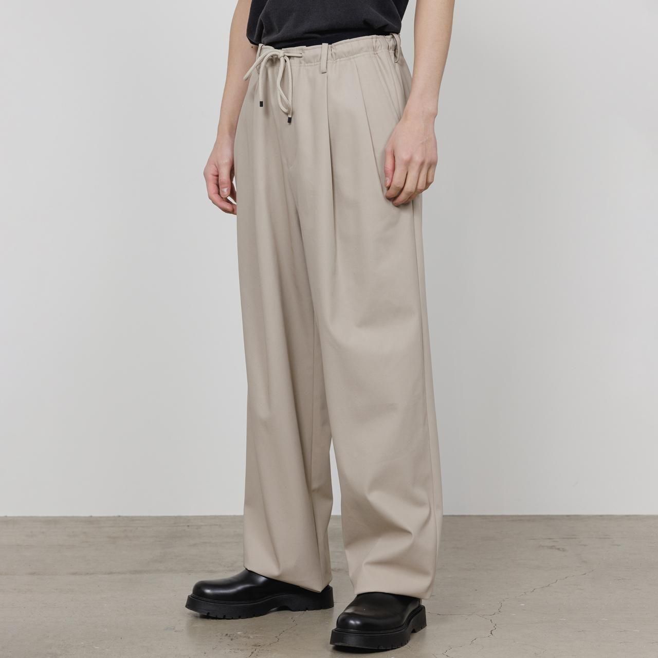 <img class='new_mark_img1' src='https://img.shop-pro.jp/img/new/icons5.gif' style='border:none;display:inline;margin:0px;padding:0px;width:auto;' />MARKAWARE (ޡ)DOUBLE PLEATED EASY TROUSERS LIGHT GRAY -ORGANIC COTTON GABARDINE-