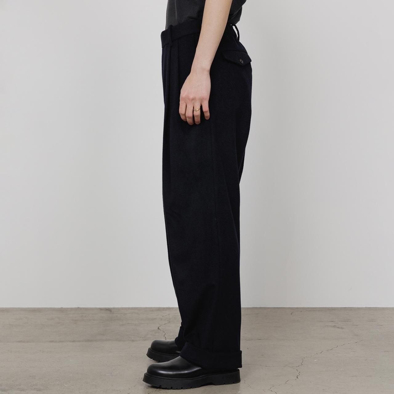 ͽ MARKAWARE (ޡ)DOUBULE PLEATED WIDE TROUSERS DARK NAVY -CASHMERE FLANNEL-