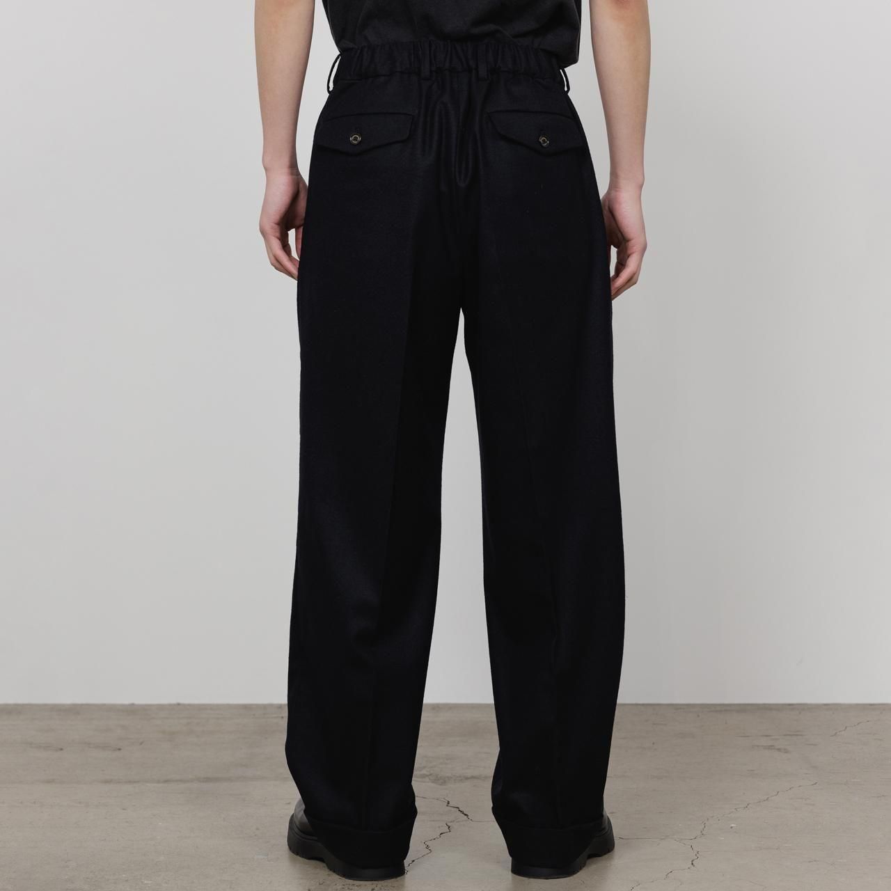 <img class='new_mark_img1' src='https://img.shop-pro.jp/img/new/icons5.gif' style='border:none;display:inline;margin:0px;padding:0px;width:auto;' />MARKAWARE (ޡ)DOUBLE PLEATED WIDE TROUSERS BLACK -2/80 ORGANIC WOOL FLANNEL-