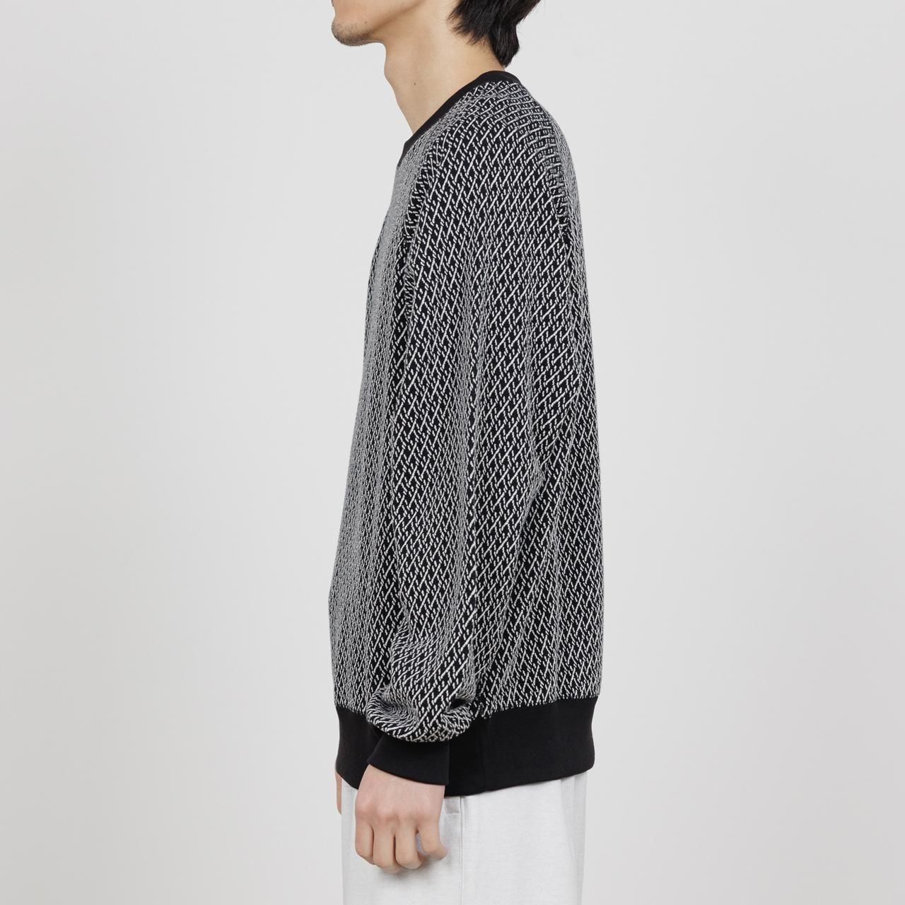 <img class='new_mark_img1' src='https://img.shop-pro.jp/img/new/icons5.gif' style='border:none;display:inline;margin:0px;padding:0px;width:auto;' />marka (ޡ)RAGLAN CREW NECK BLACKIVORY -ORGANIC COTTON GEOMETRIC JACQUARD-