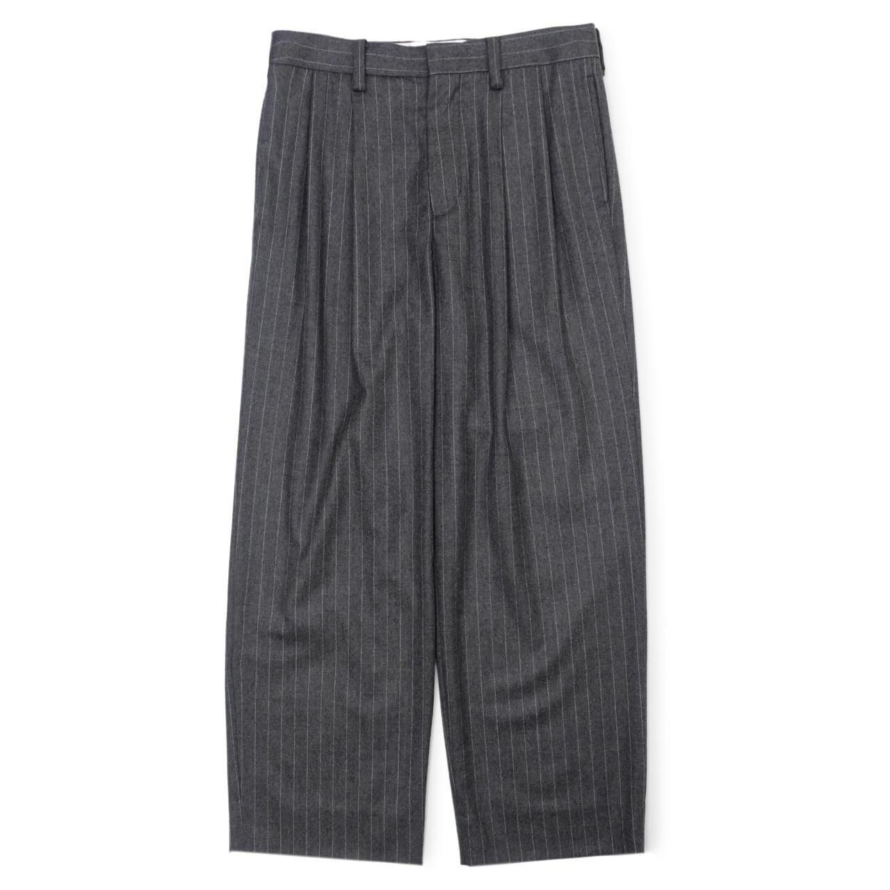 <img class='new_mark_img1' src='https://img.shop-pro.jp/img/new/icons5.gif' style='border:none;display:inline;margin:0px;padding:0px;width:auto;' />UNIVERSAL PRODUCTS (˥Сץ)WOOL 2 TUCK TROUSERS GRAY STRIPE
