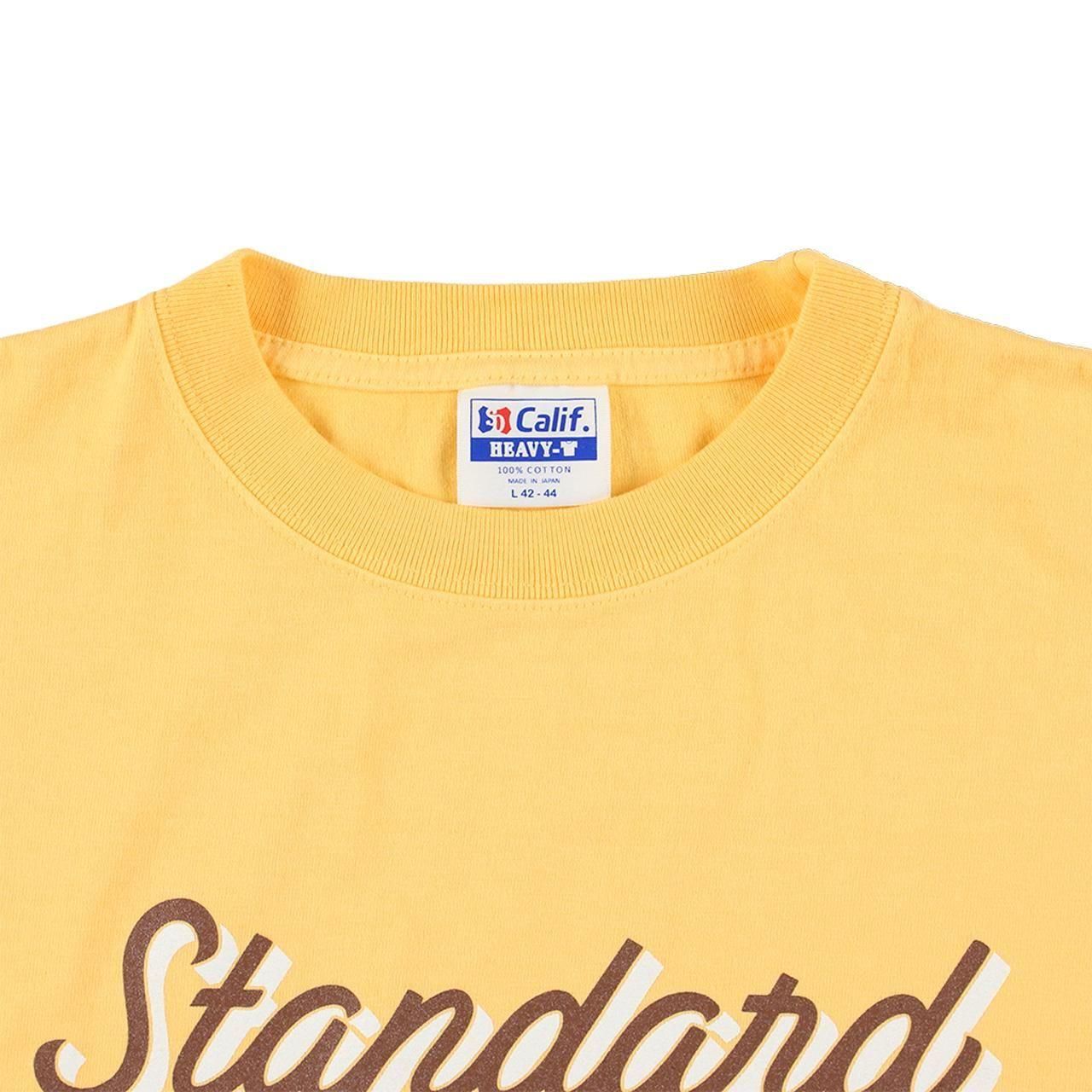 <img class='new_mark_img1' src='https://img.shop-pro.jp/img/new/icons5.gif' style='border:none;display:inline;margin:0px;padding:0px;width:auto;' />STANDARD CALIFORNIA ( ե˥)SD Heavyweight Modern Twist Signs Logo Tee Yellow