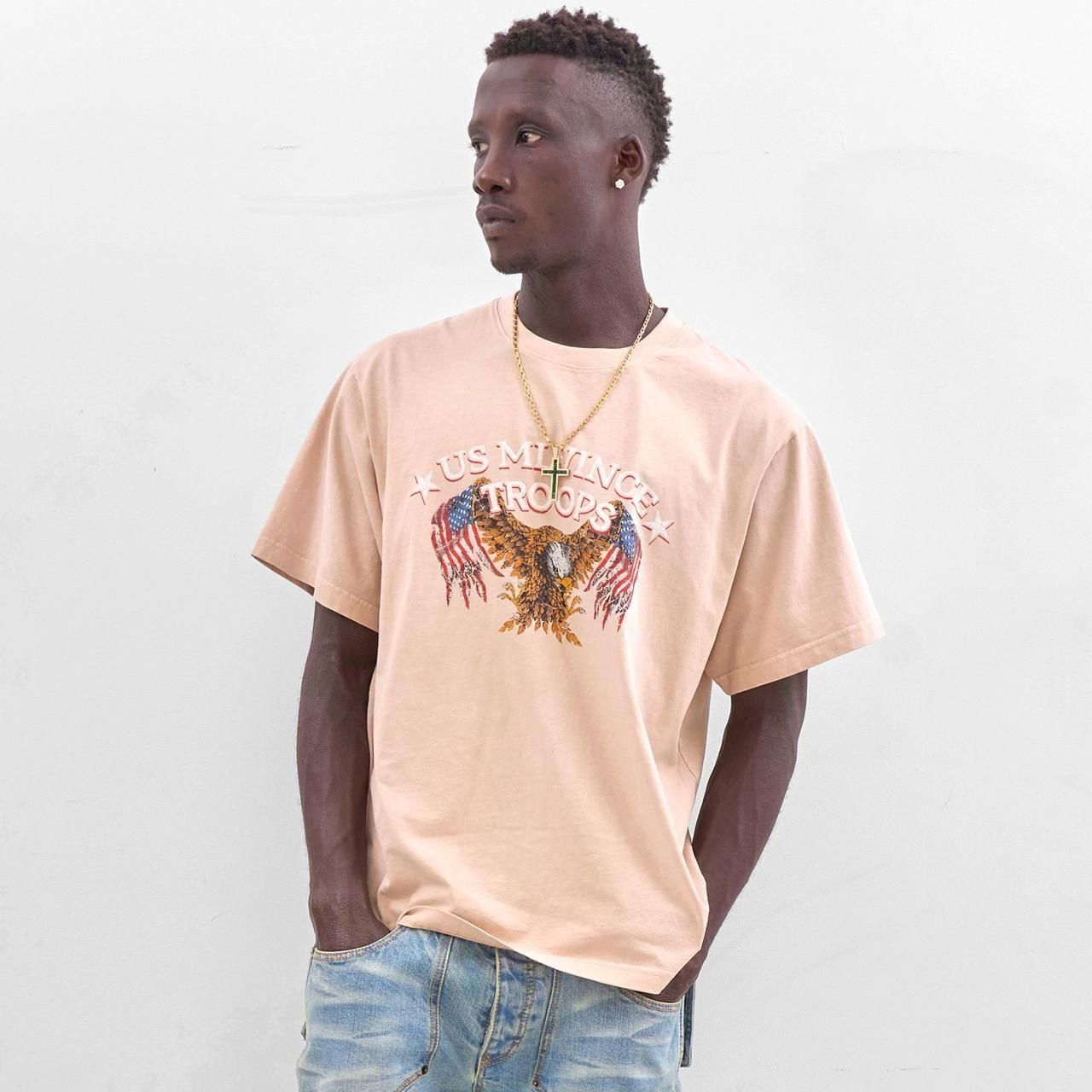 <img class='new_mark_img1' src='https://img.shop-pro.jp/img/new/icons5.gif' style='border:none;display:inline;margin:0px;padding:0px;width:auto;' />MLVINCE () | TROOPS S/S TEE BEIGE