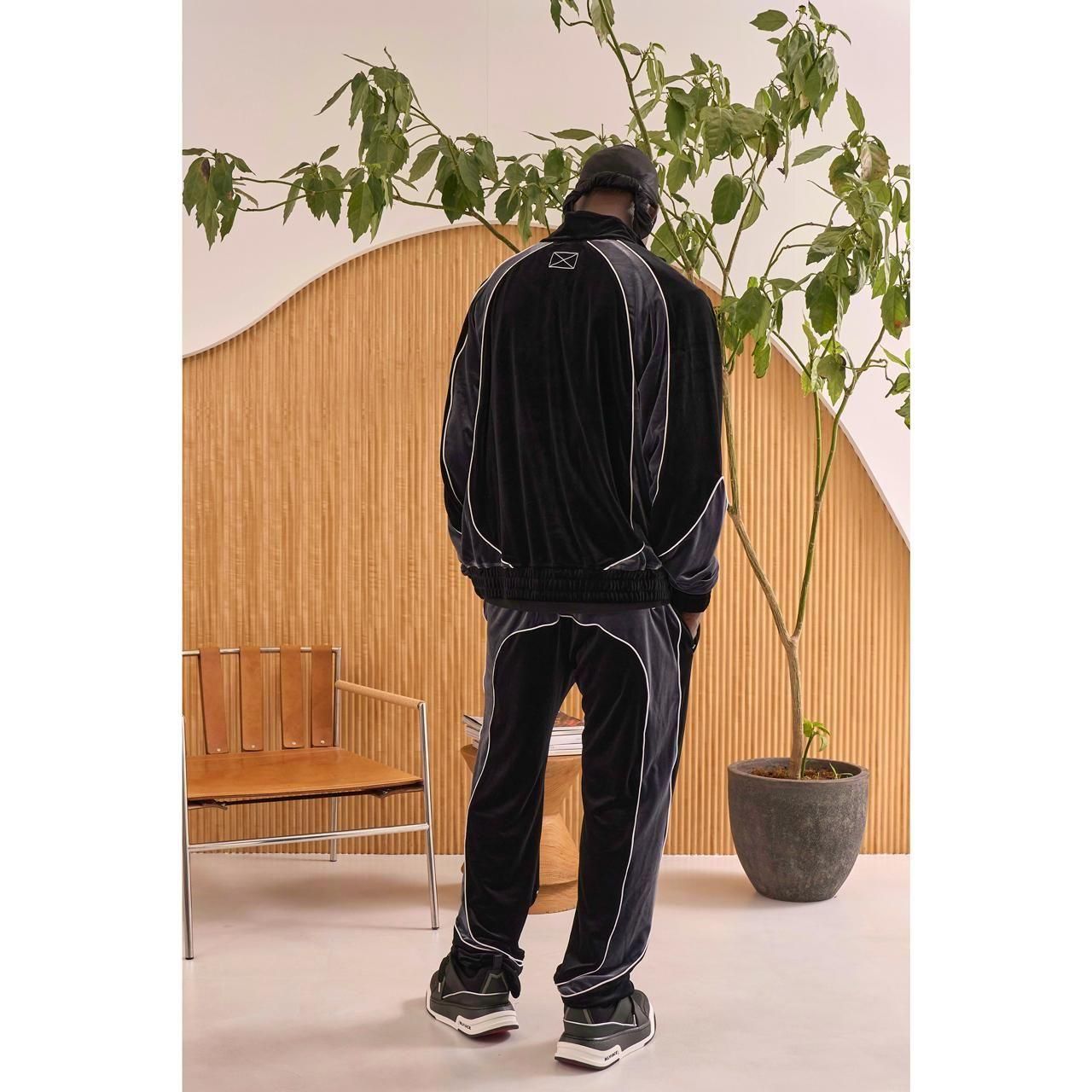 <img class='new_mark_img1' src='https://img.shop-pro.jp/img/new/icons5.gif' style='border:none;display:inline;margin:0px;padding:0px;width:auto;' />MLVINCE () |  VELOR TRACK JACKET BLACK