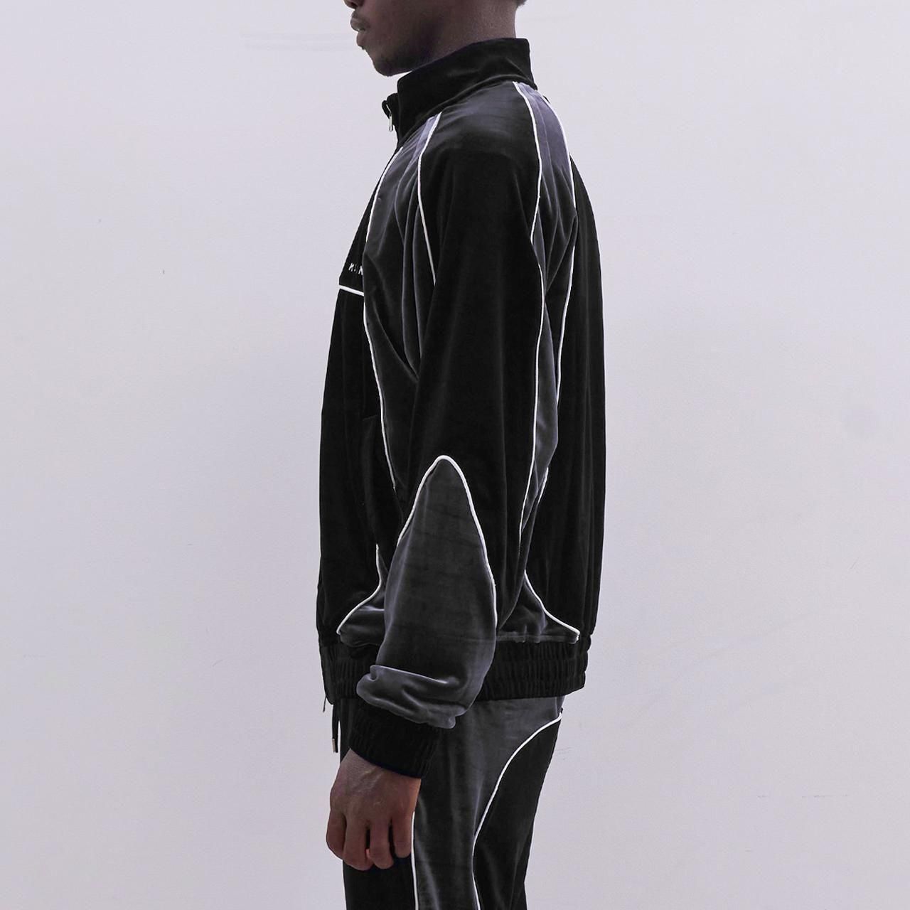 <img class='new_mark_img1' src='https://img.shop-pro.jp/img/new/icons5.gif' style='border:none;display:inline;margin:0px;padding:0px;width:auto;' />MLVINCE () |  VELOR TRACK JACKET BLACK